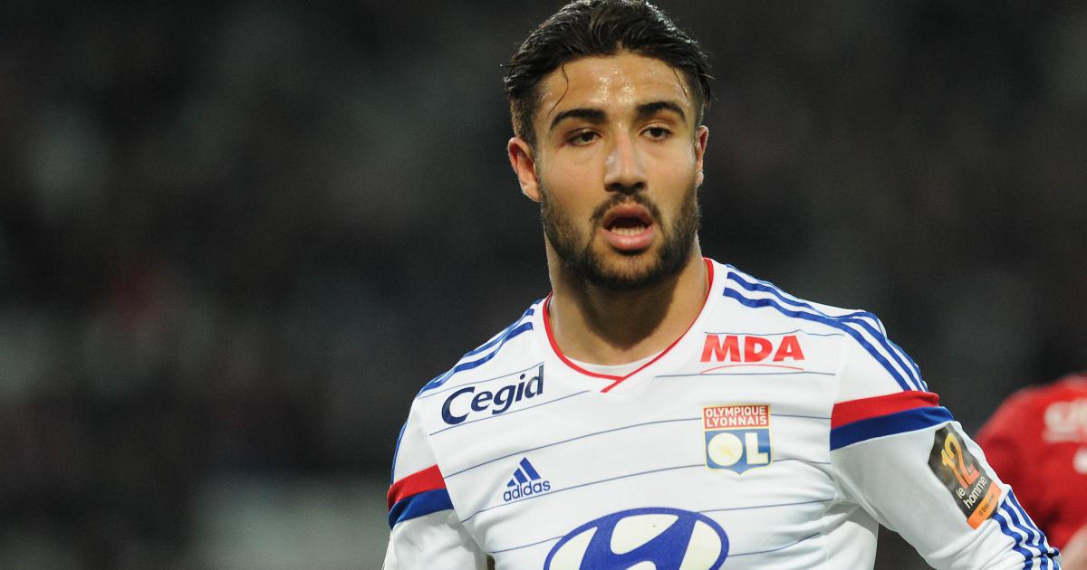 里昂球员费基尔因家庭原因暂时离队的简单介绍 里昂球员费基尔因家庭原因暂时离队的简单介绍