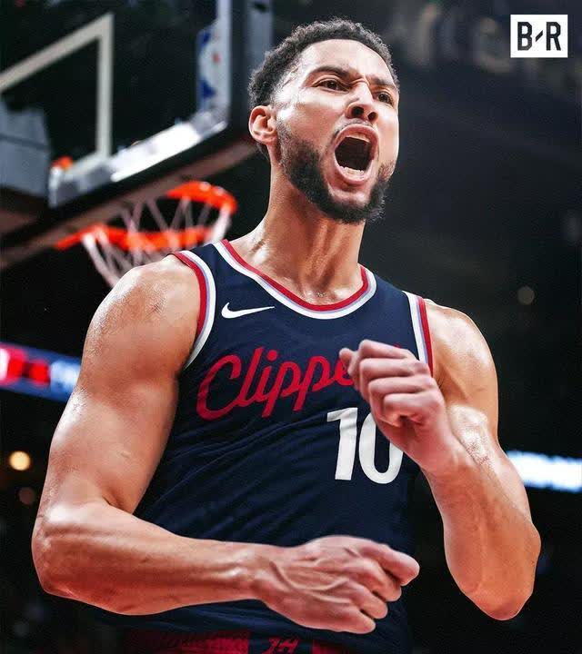 关于快船队大胜巫师队，保持不败的信息