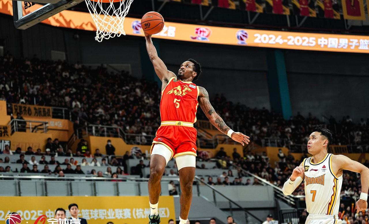 北京队士气高涨，力争在主场取得胜利的简单介绍