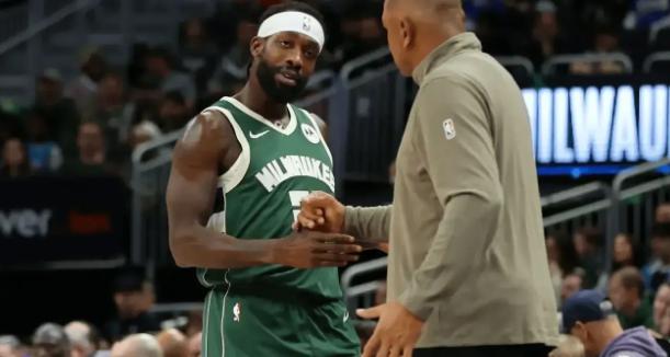 雄鹿与人将进行胜者为王的较量 雄鹿与人将进行胜者为王的较量