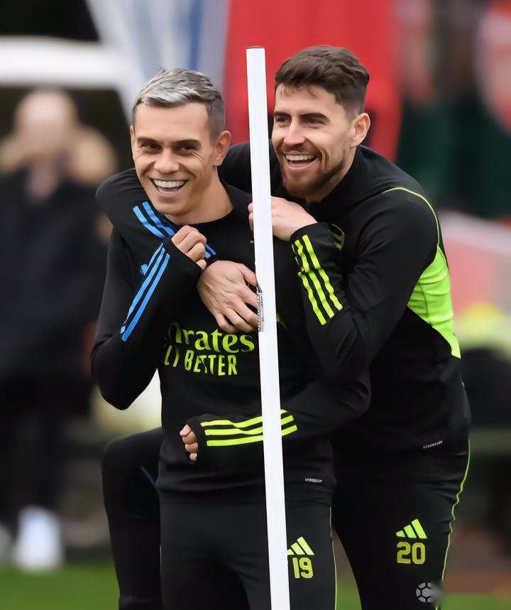 阿森纳主场战平伯恩利,保持不败纪录 阿森纳主场战平伯恩利,保持不败纪录