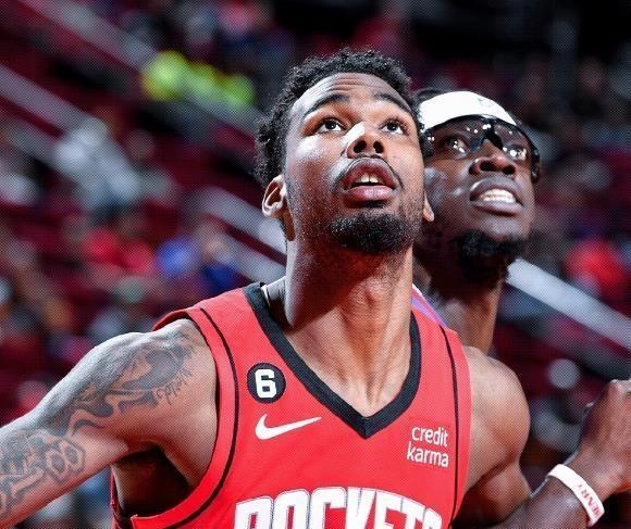 包含太阳核心遭遇伤病,球队进攻受限的词条 包含太阳核心遭遇伤病,球队进攻受限的词条