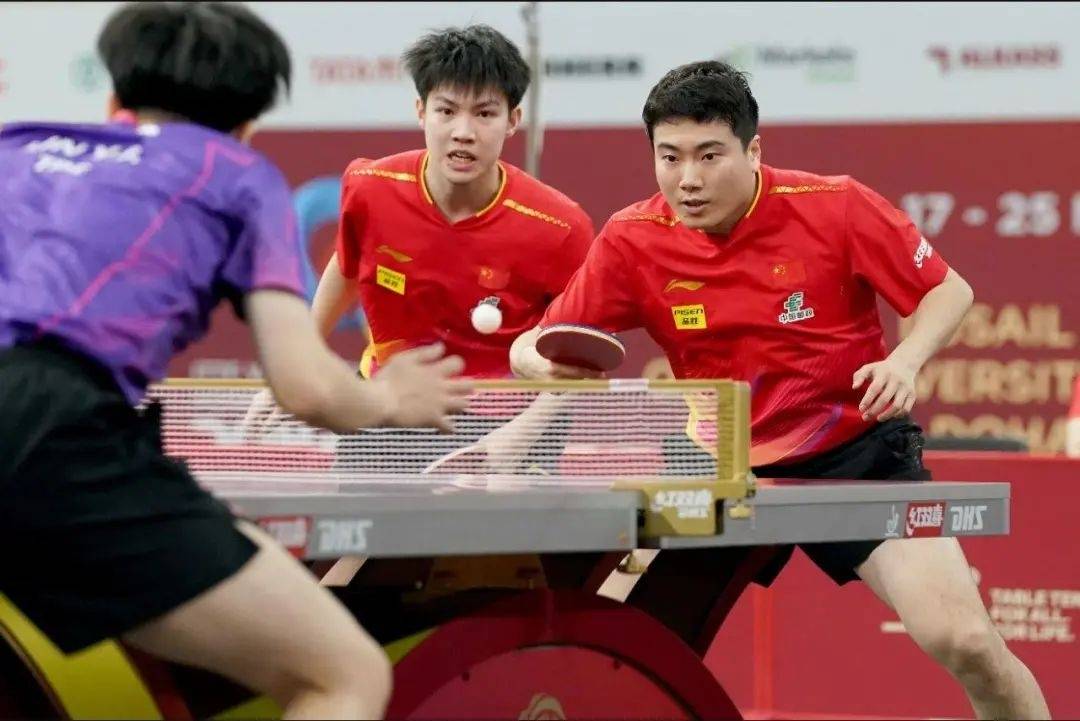 阿贾克斯少年军崭露头角,晋级16强 阿贾克斯少年军崭露头角,晋级16强