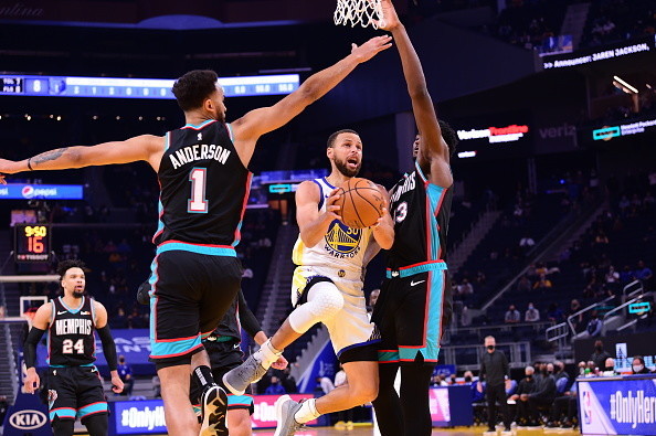 创下神奇一战,球队征服对手的简单介绍 创下神奇一战,球队征服对手的简单介绍