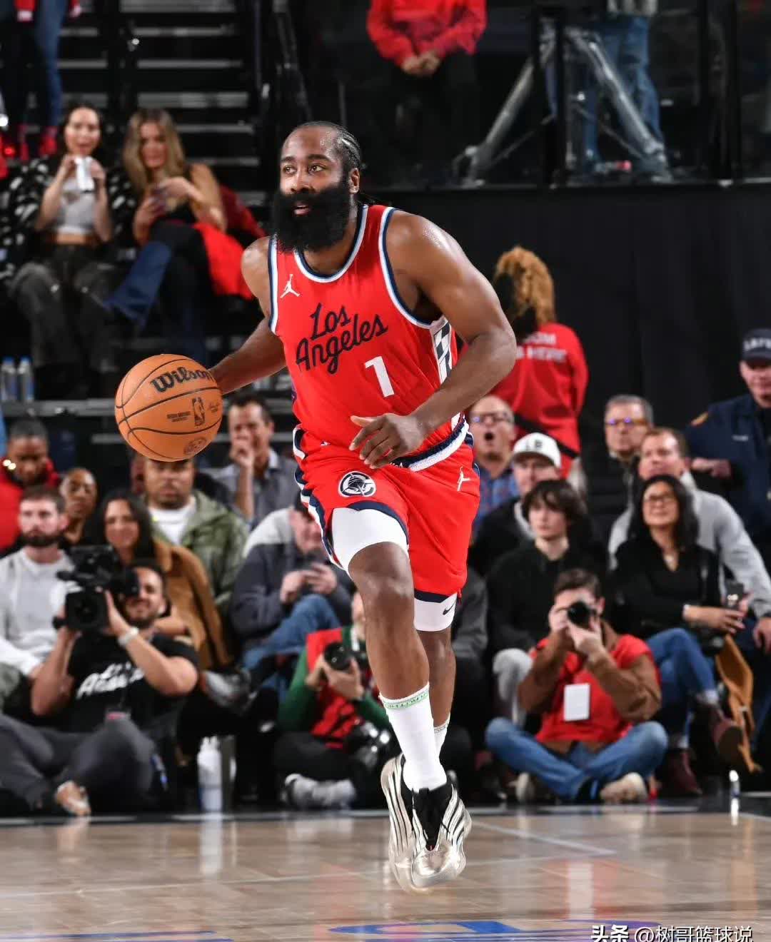 快船逆转魔术，哈威尔再次成为球队救世主的简单介绍