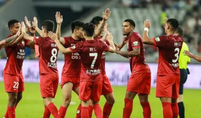 夺冠热门再次胜出,逐步稳固领先地位 夺冠热门再次胜出,逐步稳固领先地位