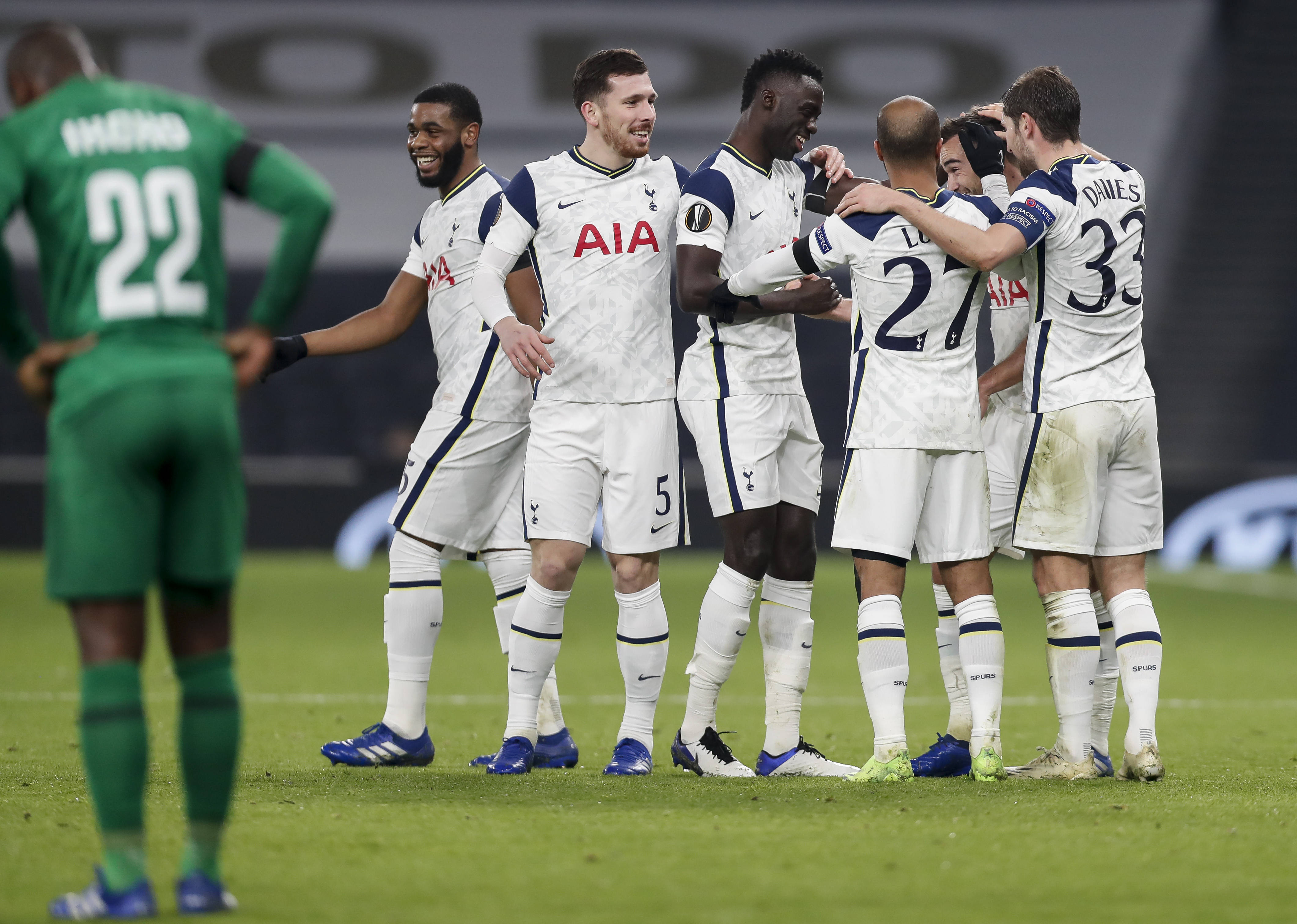 热爱足球!欧洲国家预选赛热火朝天进行中 热爱足球!欧洲国家预选赛热火朝天进行中