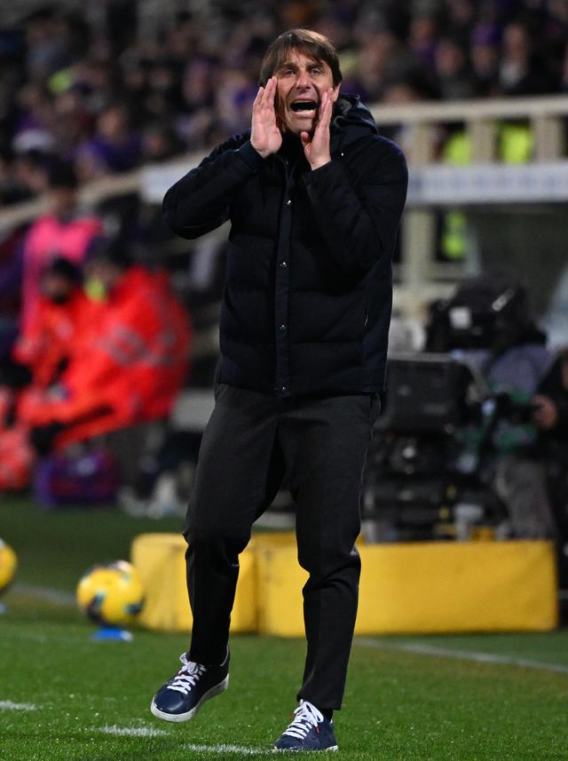 佛罗伦萨后卫赛前受伤,将缺席接下来比赛的简单介绍 佛罗伦萨后卫赛前受伤,将缺席接下来比赛的简单介绍