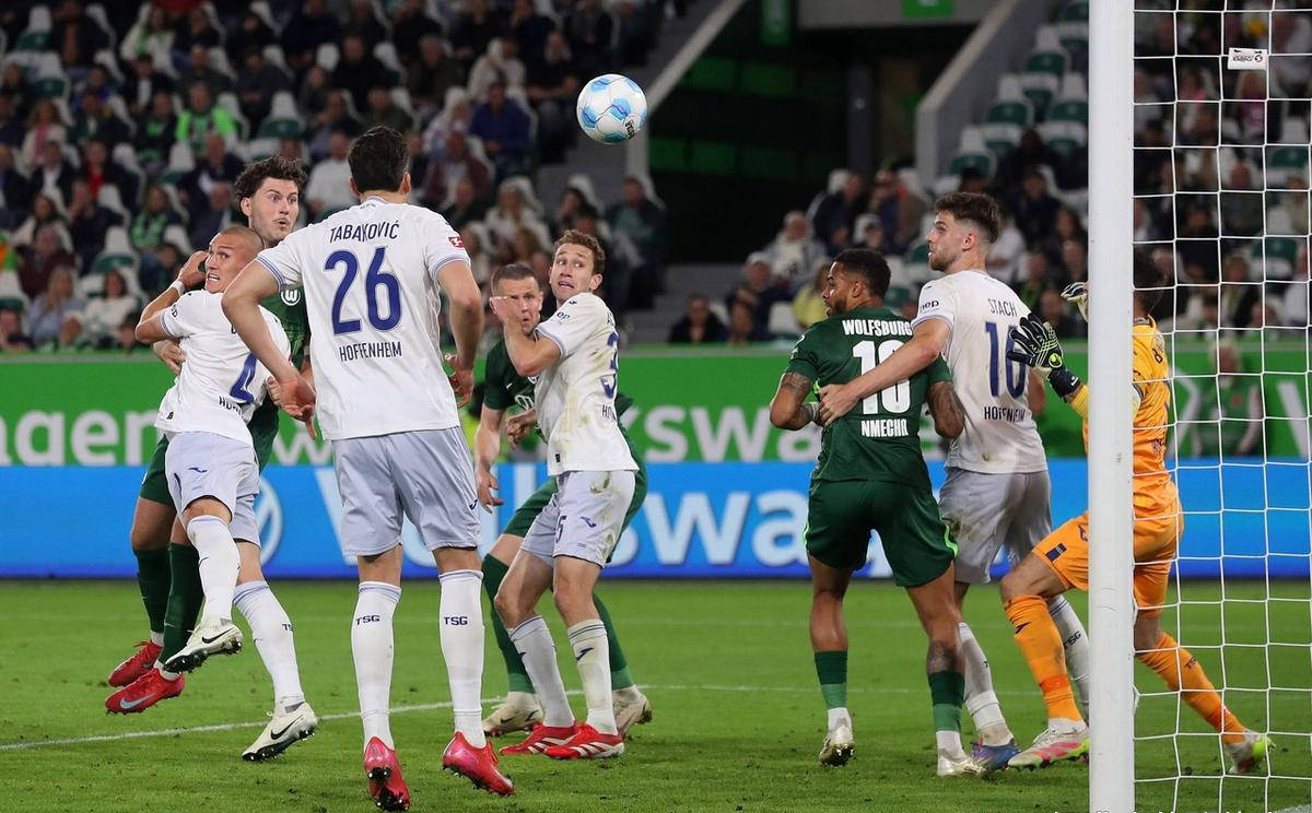 沃尔夫斯堡在客场击败对手,表现稳定跻身前列 沃尔夫斯堡在客场击败对手,表现稳定跻身前列