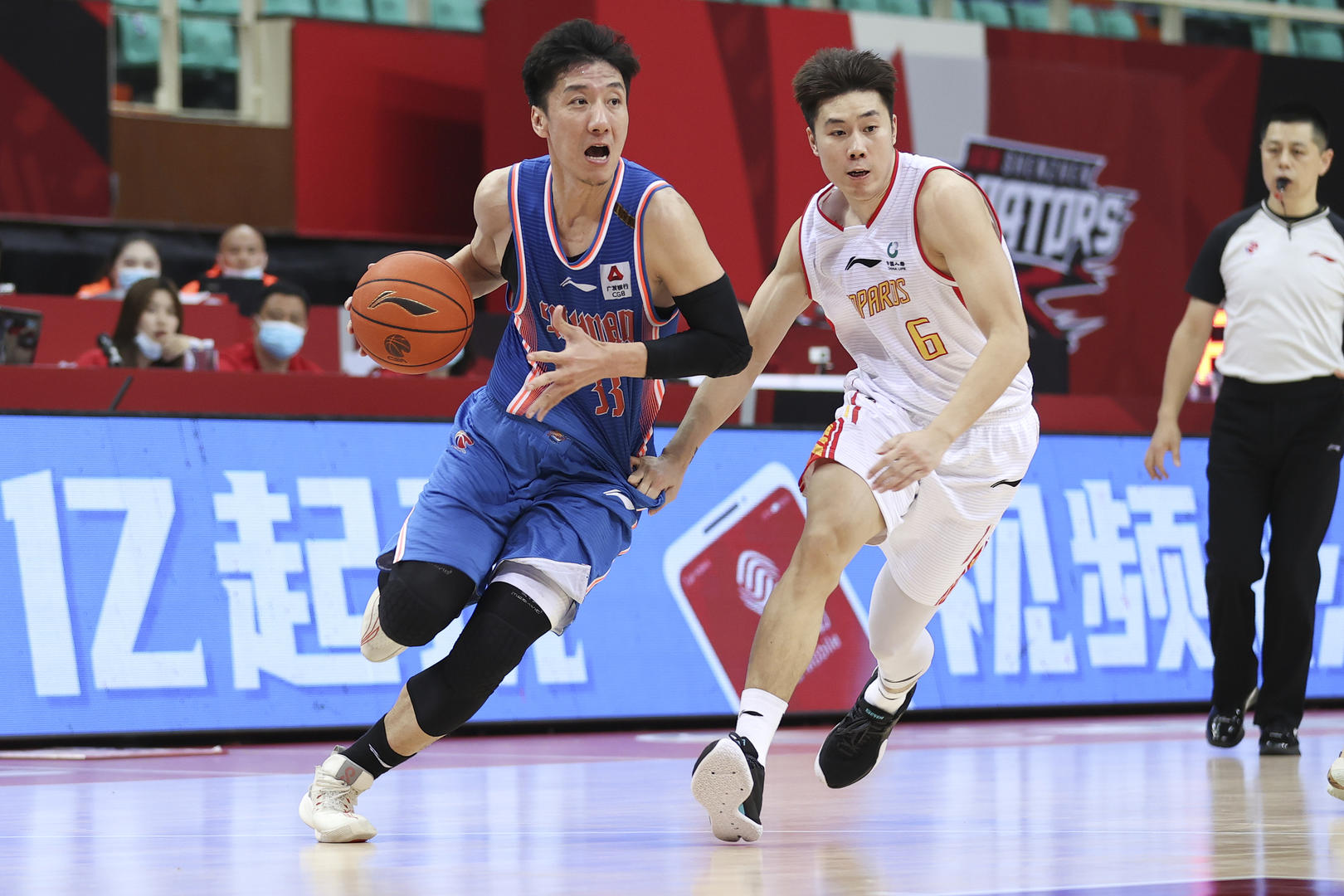 上海男篮四连胜,冲击总决赛资格 上海男篮四连胜,冲击总决赛资格