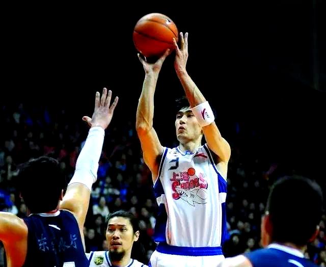 青年球员崭露头角,未来篮坛引期待 青年球员崭露头角,未来篮坛引期待