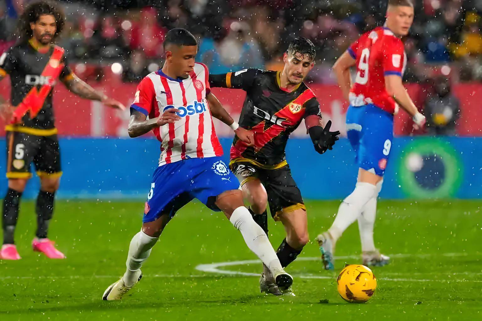 赫罗纳惊险赢球年度佳绩引发惊叹