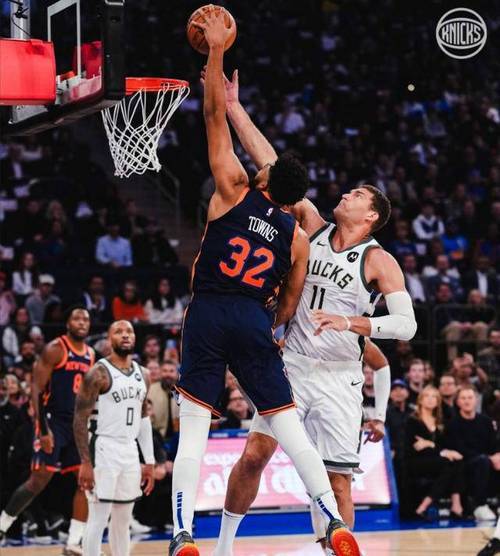 雄鹿大胜马刺,字母哥轰下30+10的简单介绍 雄鹿大胜马刺,字母哥轰下30+10的简单介绍