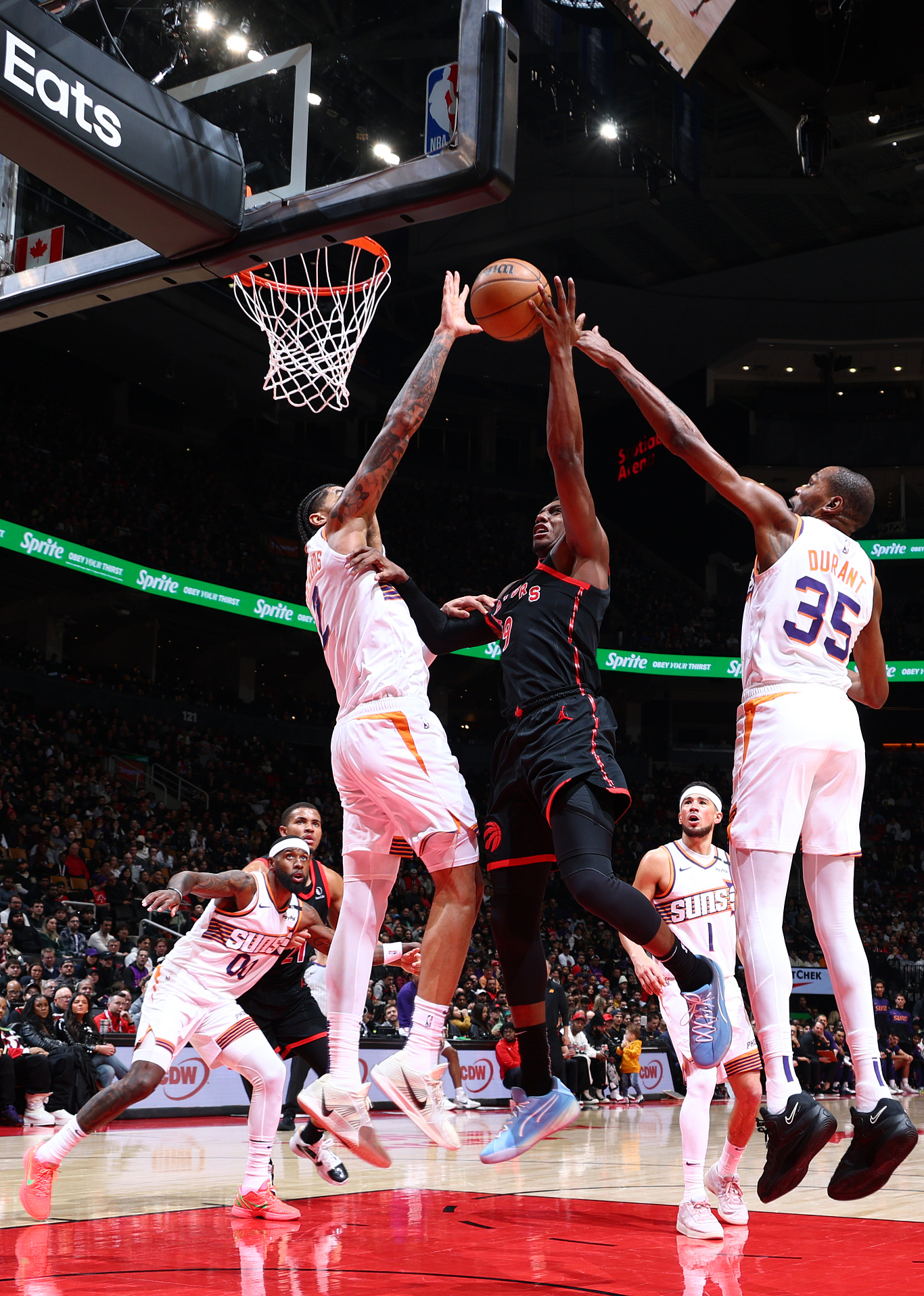 猛龙击败活塞,继续保持稳定表现 猛龙击败活塞,继续保持稳定表现